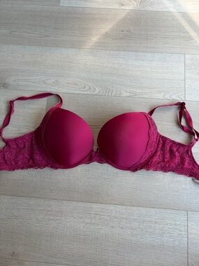 Victoria's Secret Hot Pink Lace-Trim Push-Up Bra | 32DDD